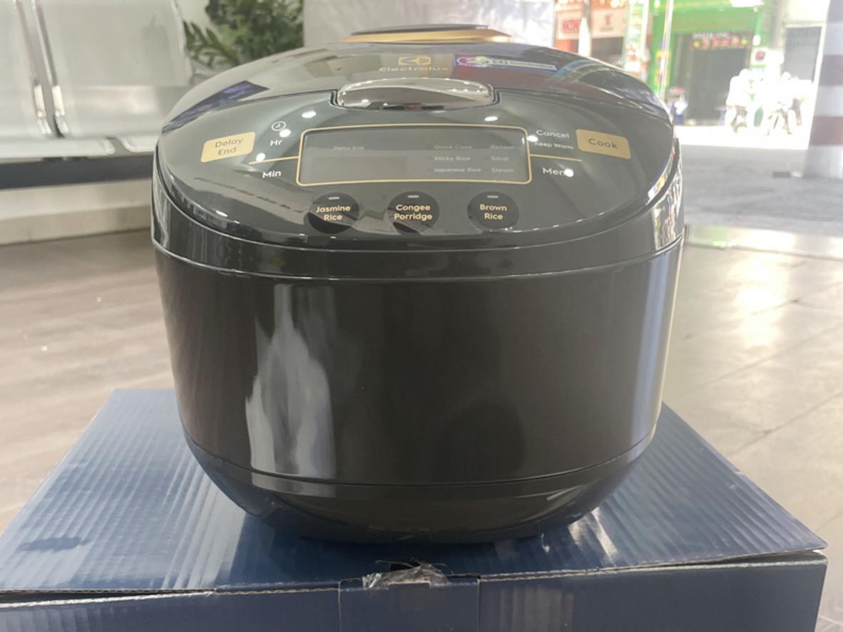 Tổng quan Nồi cơm điện tử 1.8 lít Electrolux E7RC1-650K