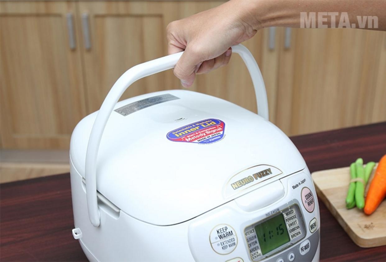 Tổng quan Nồi cơm điện Zojirushi NS-ZAQ18-WZ - 1.8 lít