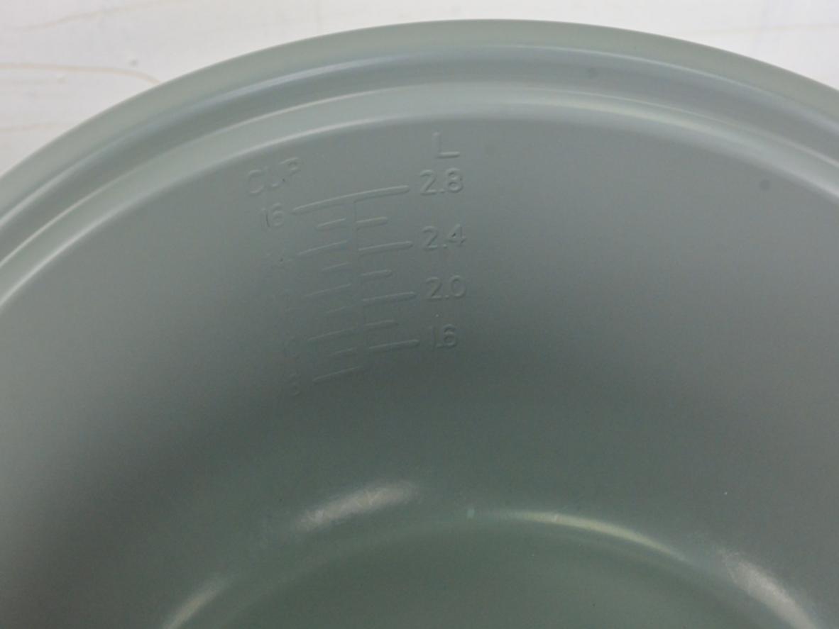 Nắp rời thuận tiện cho vệ sinh