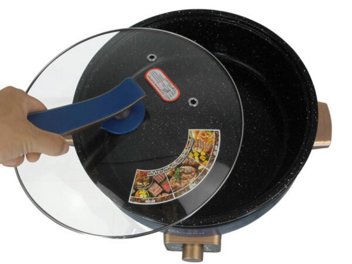 Công suất 1.500W gia nhiệt nhanh, tiện cho bữa lẩu gia đình.