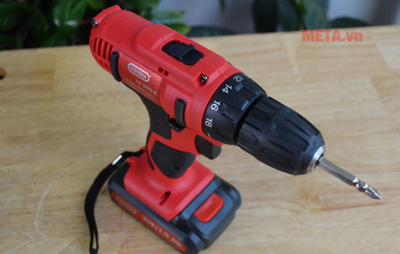 Bộ phụ kiện đầy đủ kèm theo máy