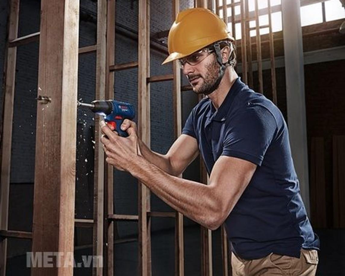 Pin 12V GBA 2.0Ah kèm sạc GAL 1210 CV