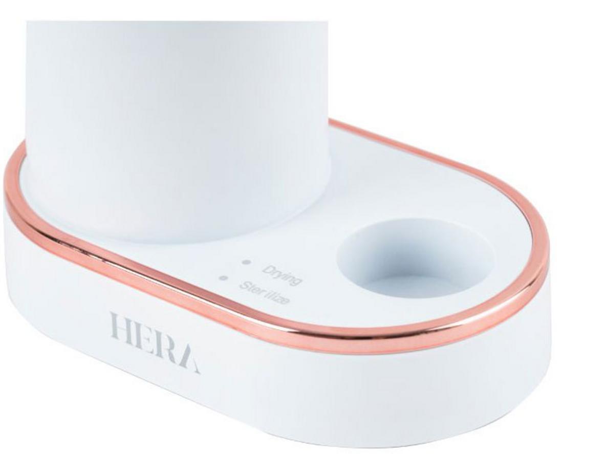 Pin dùng ~25 ngày và chuẩn chống nước IPX7.