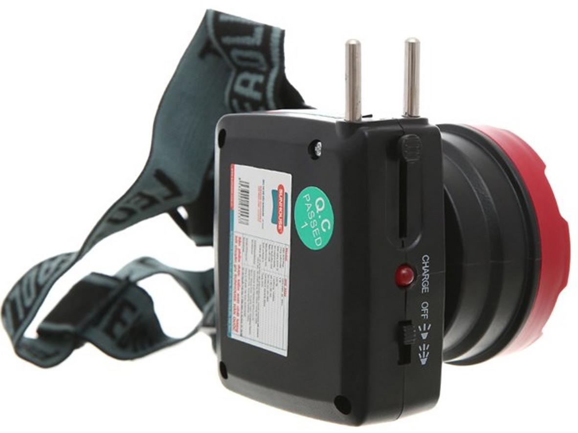 Pin sạc 4V ~900mAh với sạc tích hợp và đèn báo sạc.