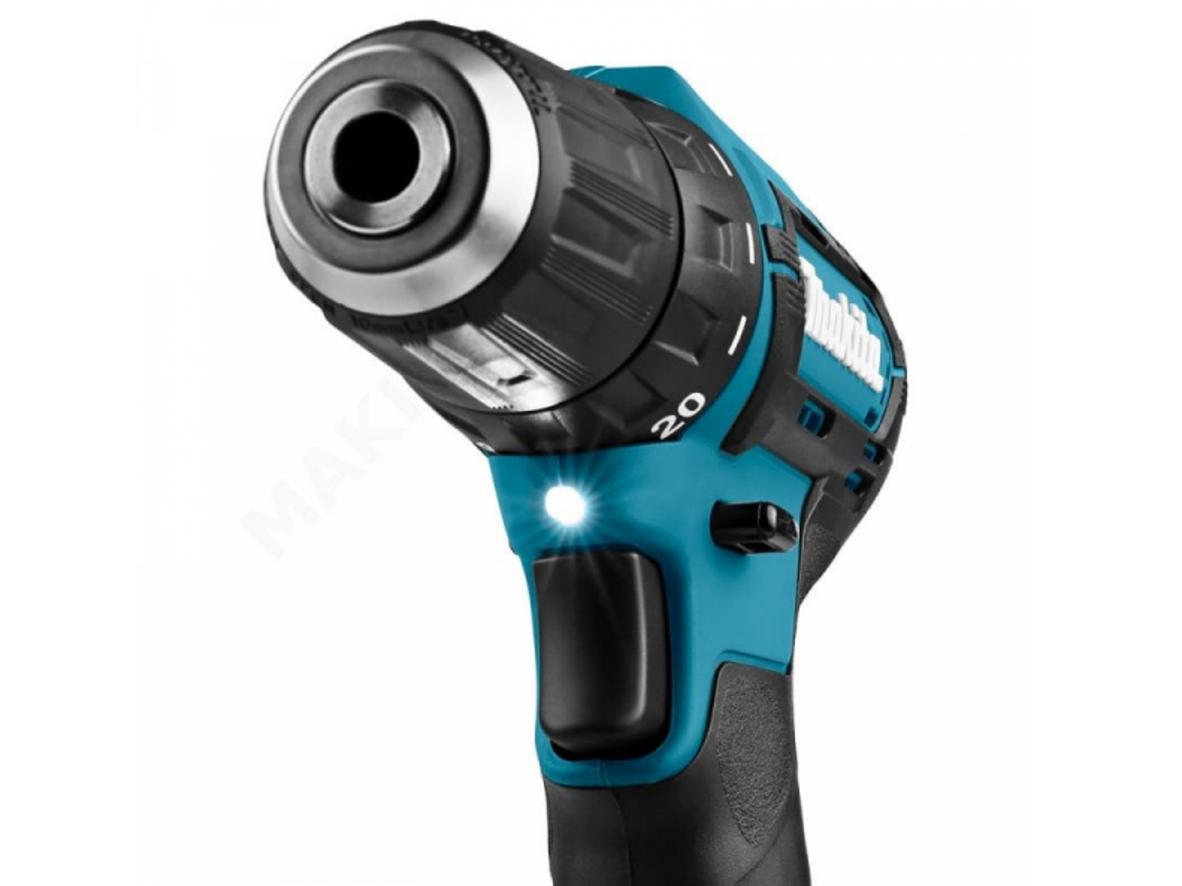 Kèm 2 pin 12V 1.5Ah và sạc nhanh DC10SB