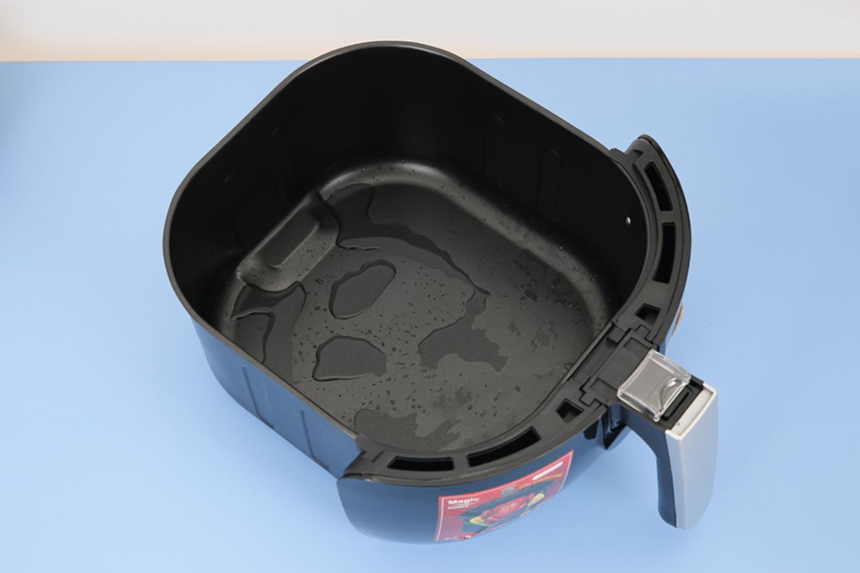 Công nghệ Rapid Air giúp giảm dầu mà vẫn giữ độ giòn.