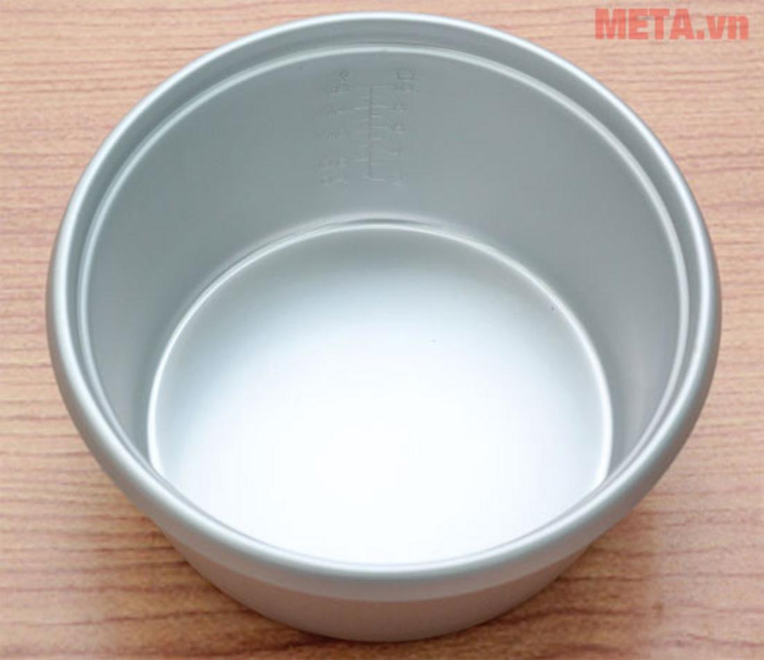Lòng nồi hợp kim nhôm phủ chống dính, dễ chùi rửa