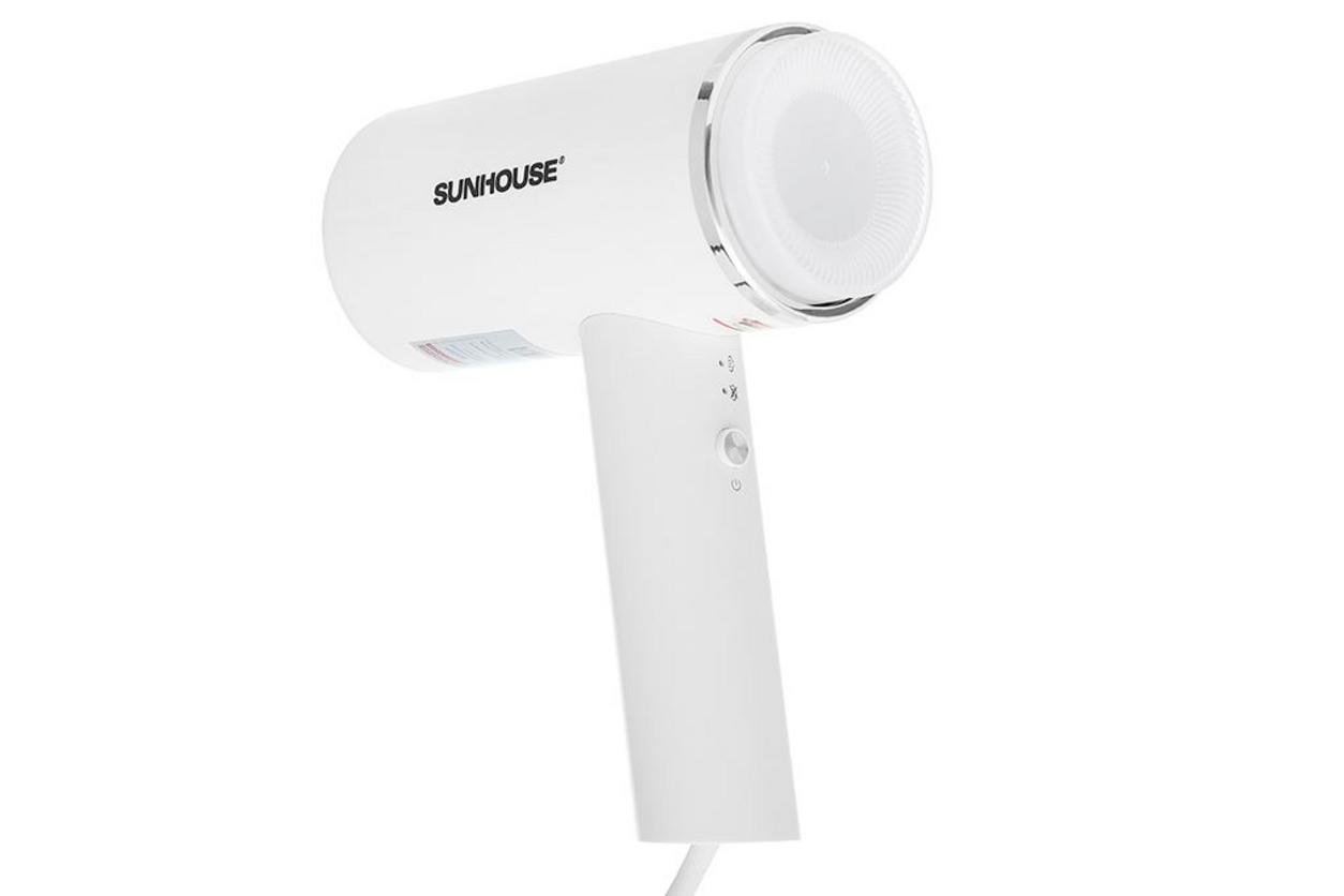 Công suất 1000W giúp là phẳng nhanh