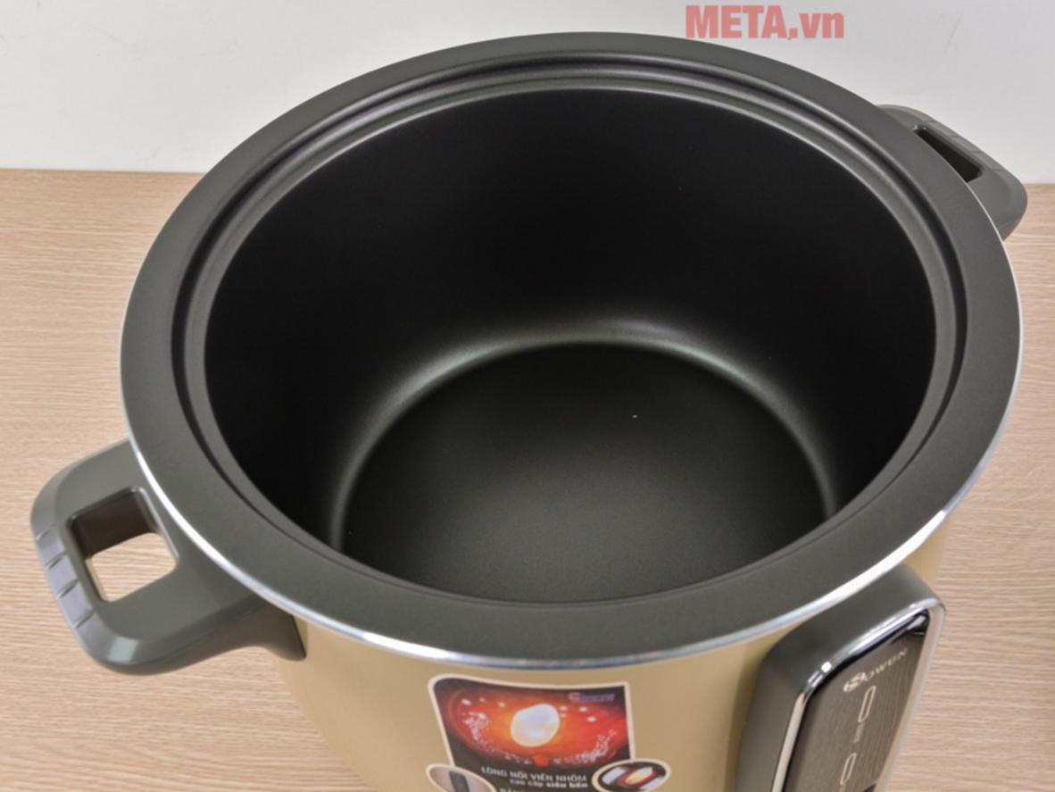 Công suất 1300W giúp nấu nhanh, tiết kiệm thời gian.