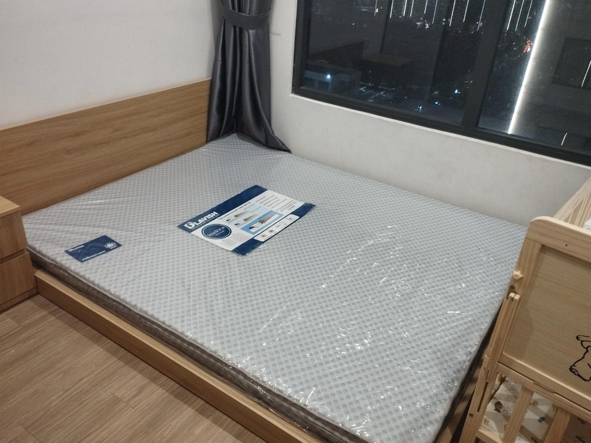 Support Foam với cấu trúc lỗ thoáng khí.