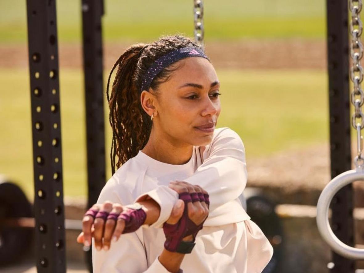 Thiết kế 3 dây & silicone chống trượt