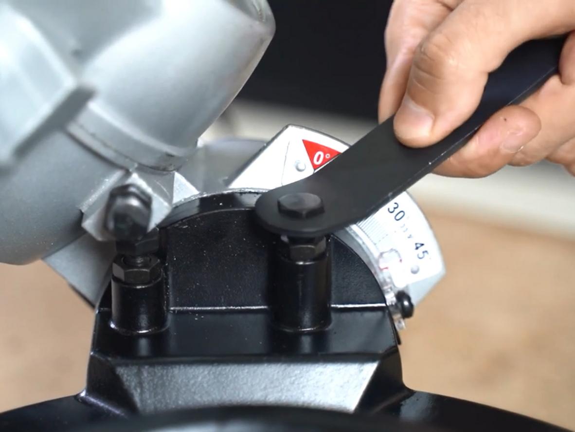 Kích thước nhỏ gọn, trọng lượng vừa phải thuận tiện di chuyển