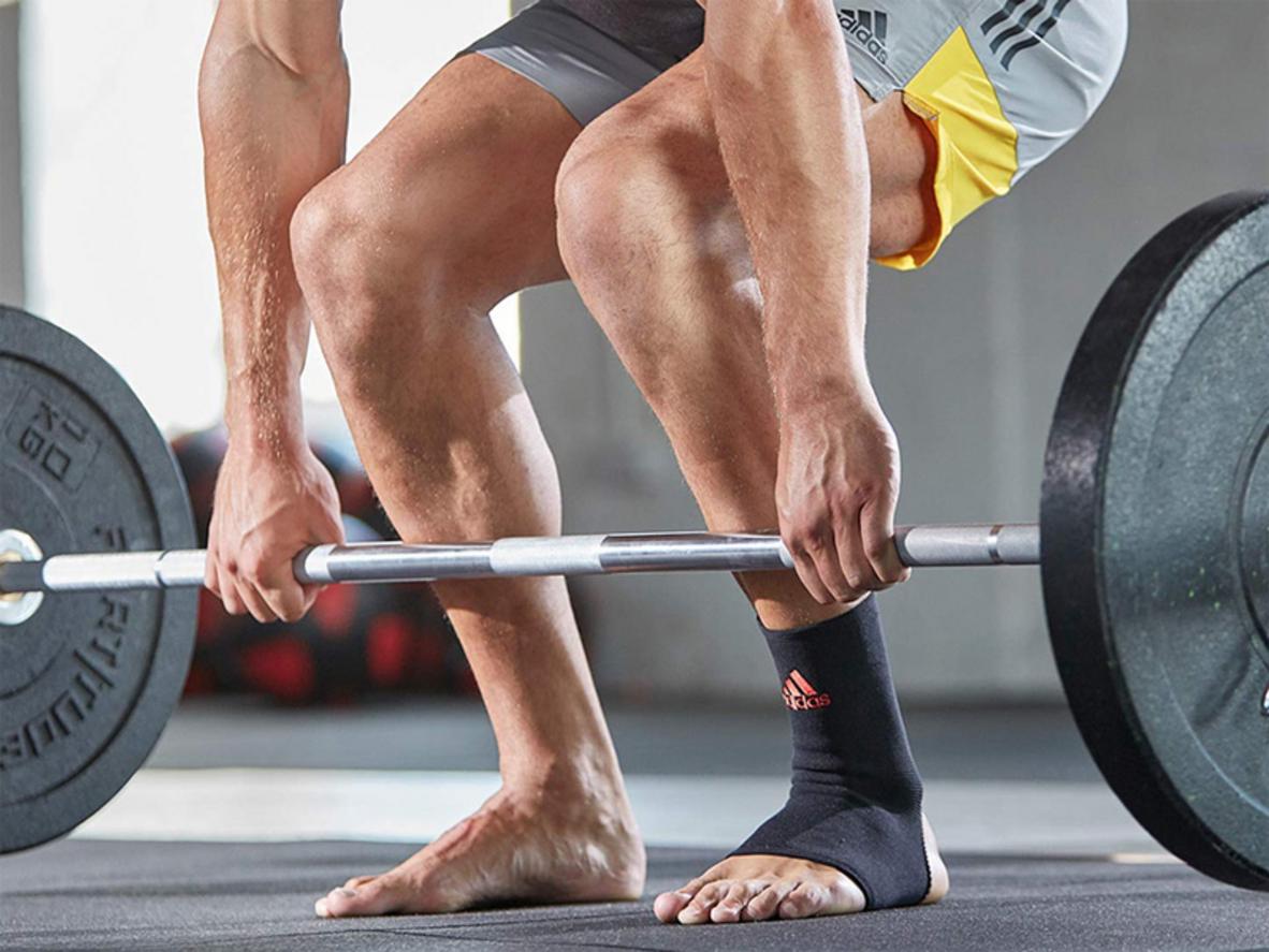 Ống ôm sát giúp ổn định cổ chân