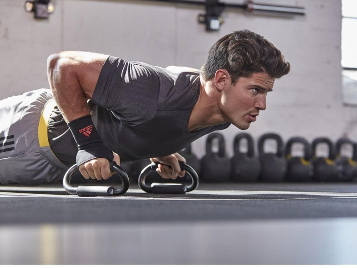 Vải thoáng khí, hút ẩm tốt cho tập luyện mồ hôi nhiều.