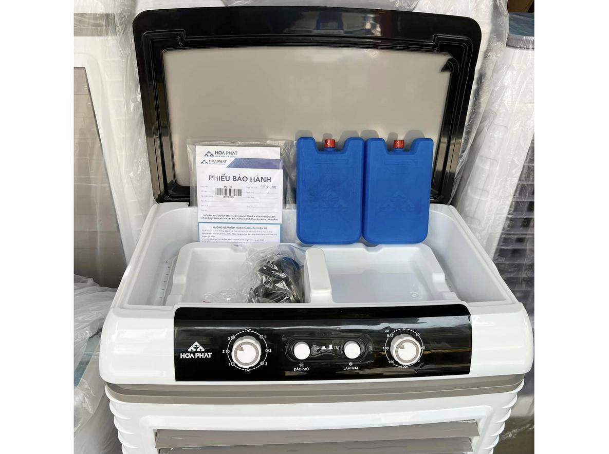 Công suất 165W và động cơ dây đồng giúp tiết kiệm điện và bền bỉ.