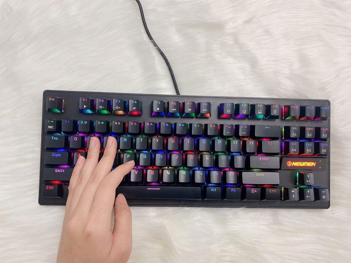 Thiết kế TKL 87-phím, tối ưu không gian