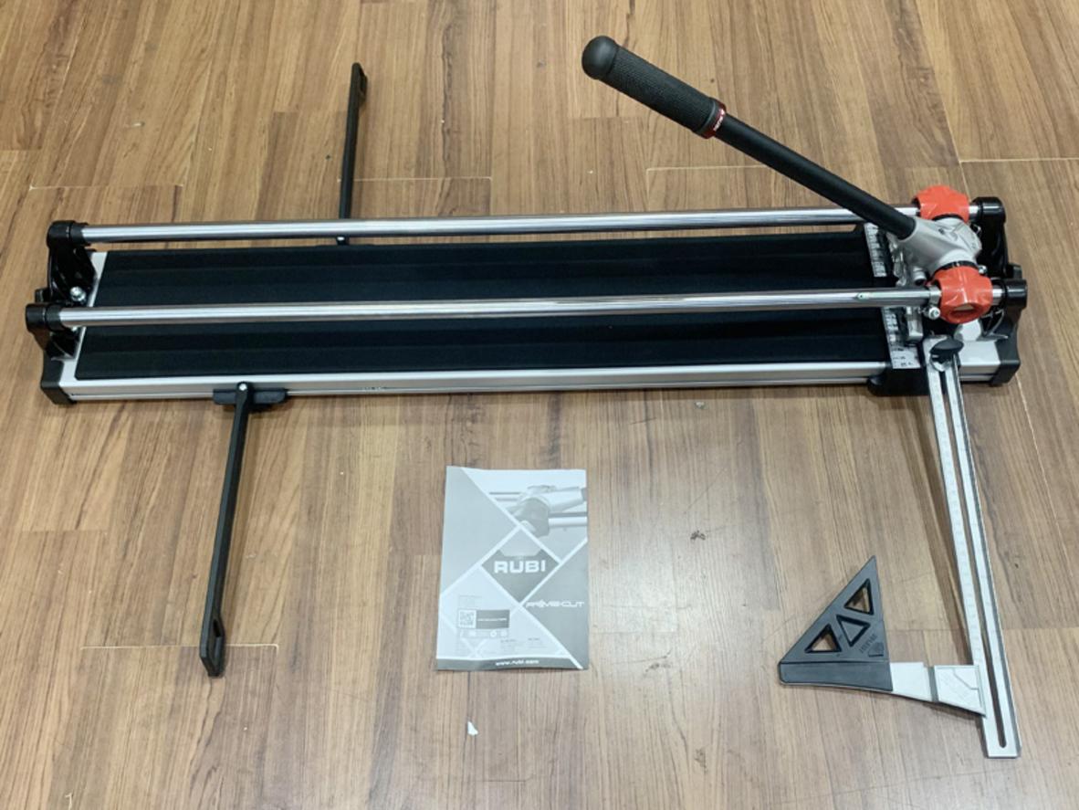 Trọng lượng ~9 kg, dễ mang công trường