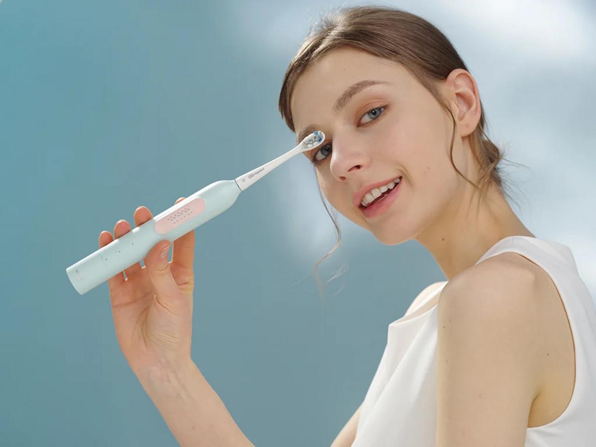 Lông Dupont Tynex 612 và đầu nghiêng 14° cho răng nhạy cảm