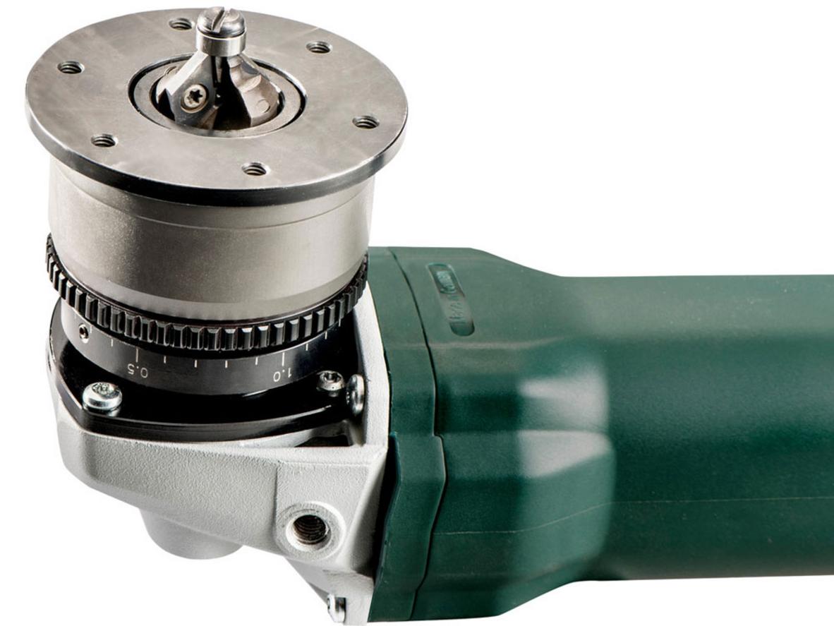 Minh họa vát mép inox bằng Metabo: trước và sau, thể hiện bề mặt sạch và bán kính R2/R3.