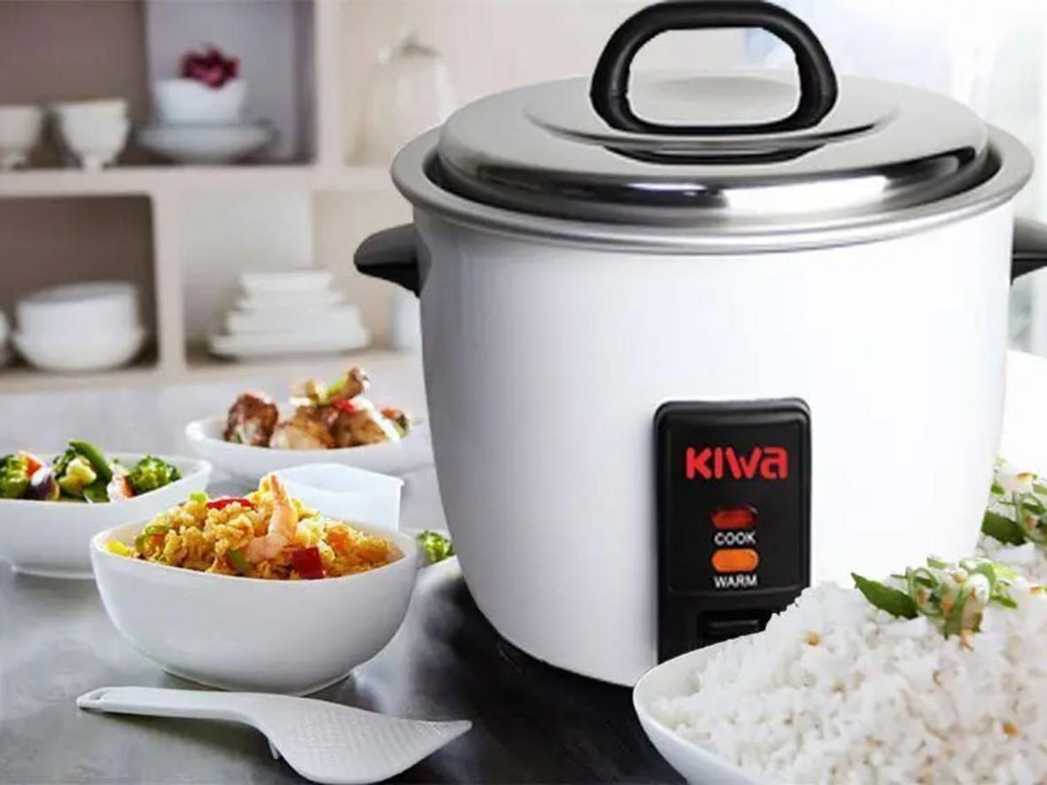 Vỏ thép sơn tĩnh điện và nắp rời tiện dụng.