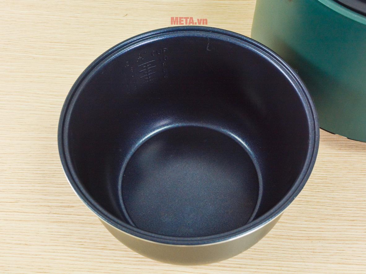 Vung 2 lớp thiết kế chống đọng nước, giúp cơm không bị nhão