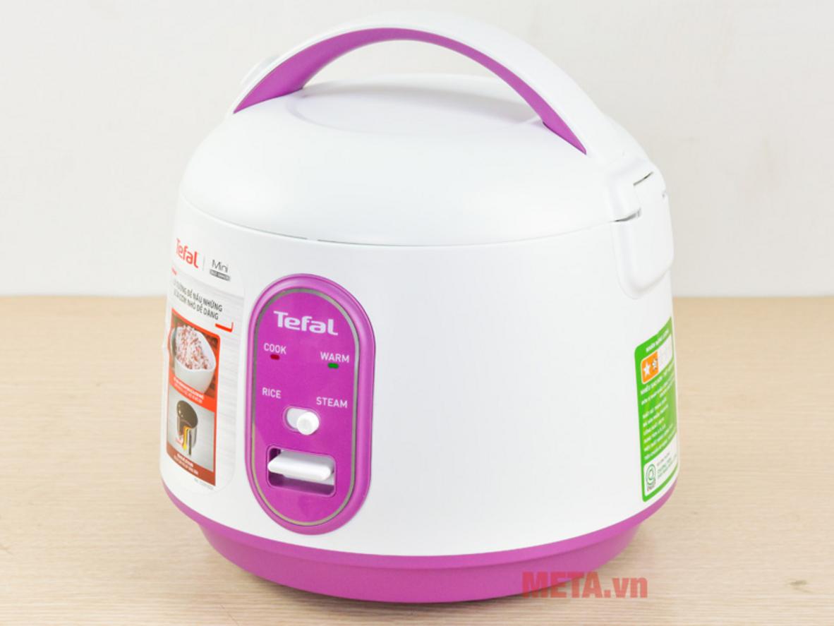 Xửng hấp đi kèm — hấp tiện lợi cho món phụ.