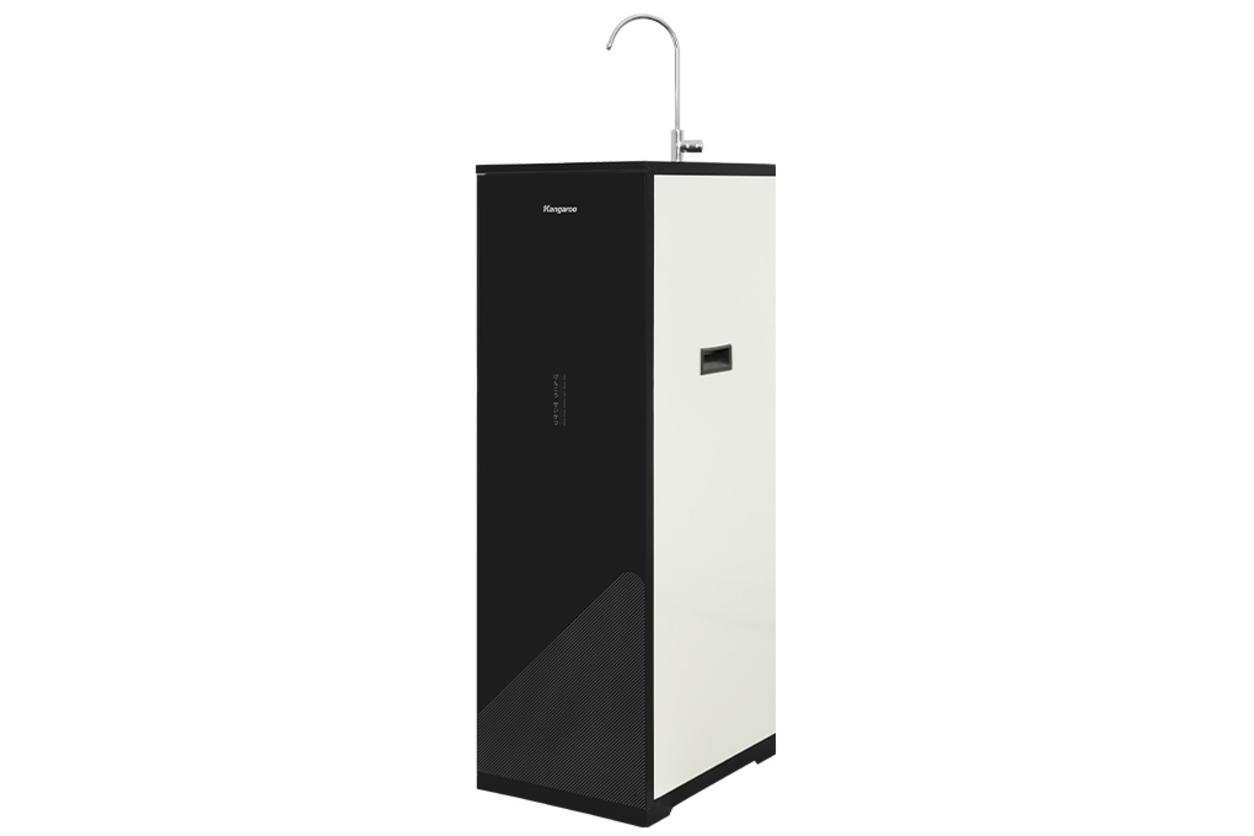 Hệ thống 10 lõi lọc và Nano Silver kháng khuẩn.