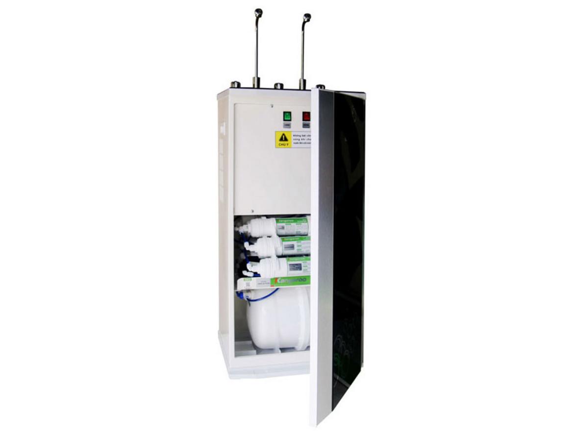 10 lõi lọc và RO Vortex hỗ trợ chất lượng nước đầu ra.