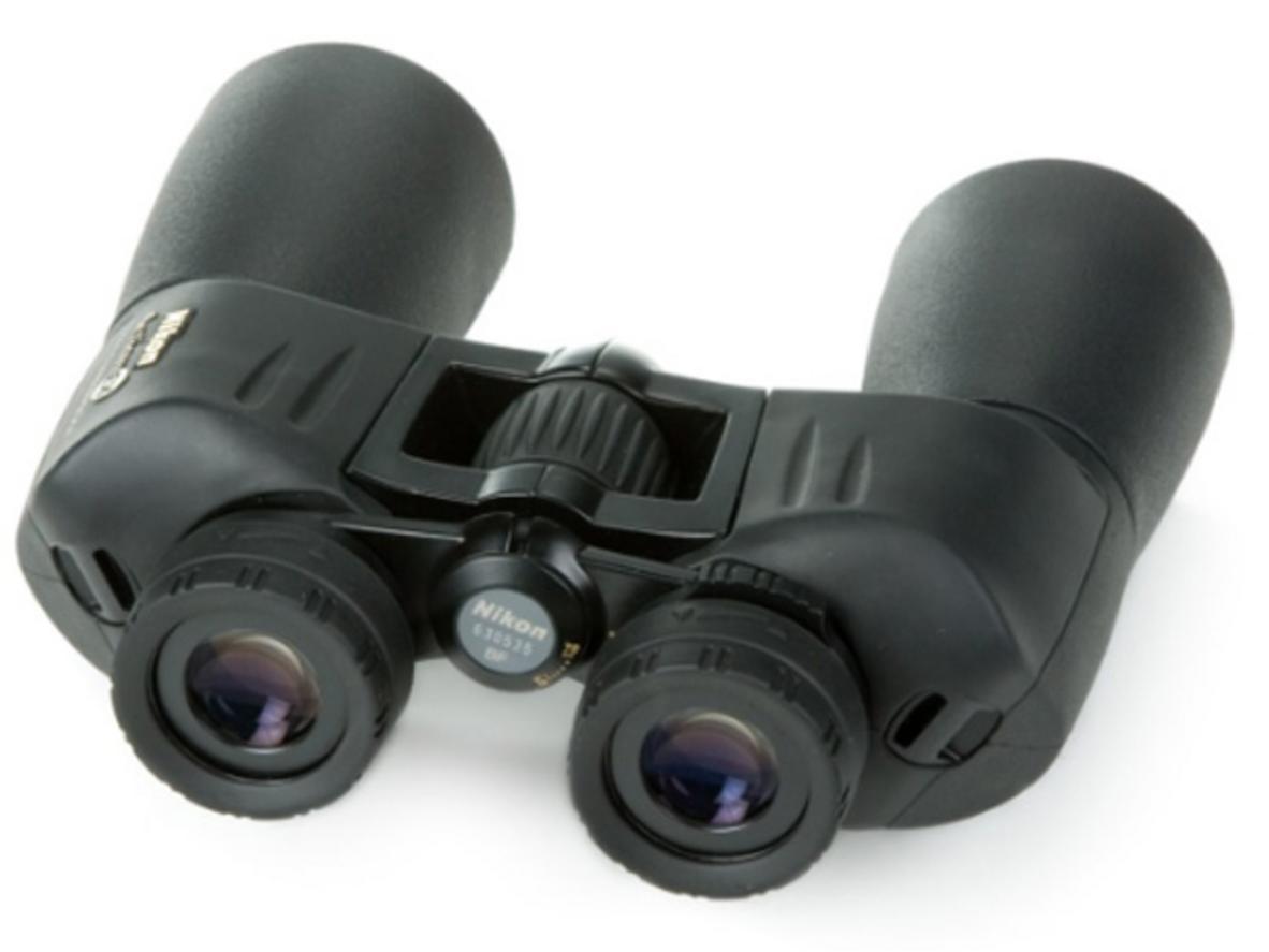 Cấu hình 12x50 cho quan sát xa sáng rõ.