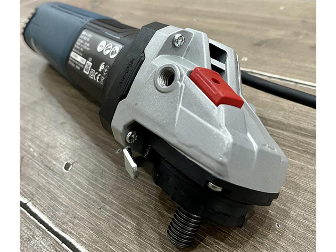 Công suất 1.400W cho khả năng cắt mài ổn định