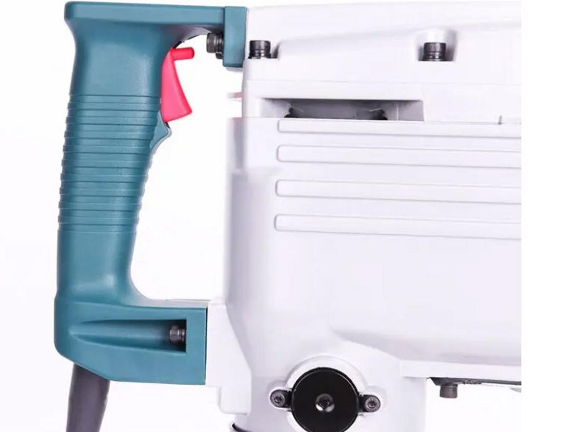 Công suất 1600W và lực đập 45J cho phá dỡ mạnh mẽ