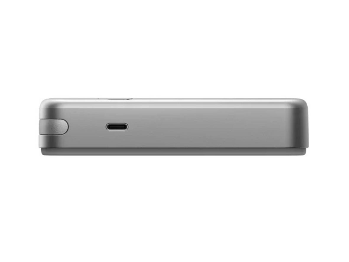 Thiết kế 258g kết hợp Bluetooth và app EcoFlow để theo dõi pin tiện lợi.