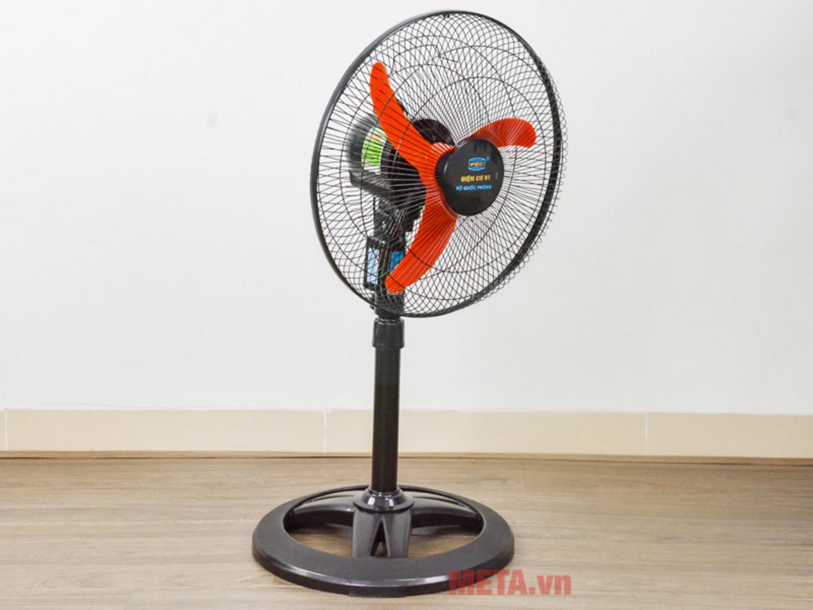 3 tốc độ gió và đảo gió giúp sử dụng linh hoạt