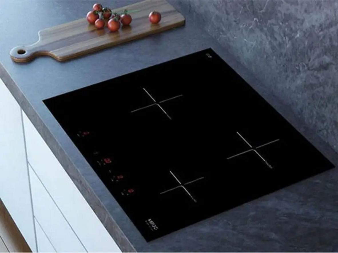 3 vùng nấu độc lập giúp nấu nhiều món cùng lúc.