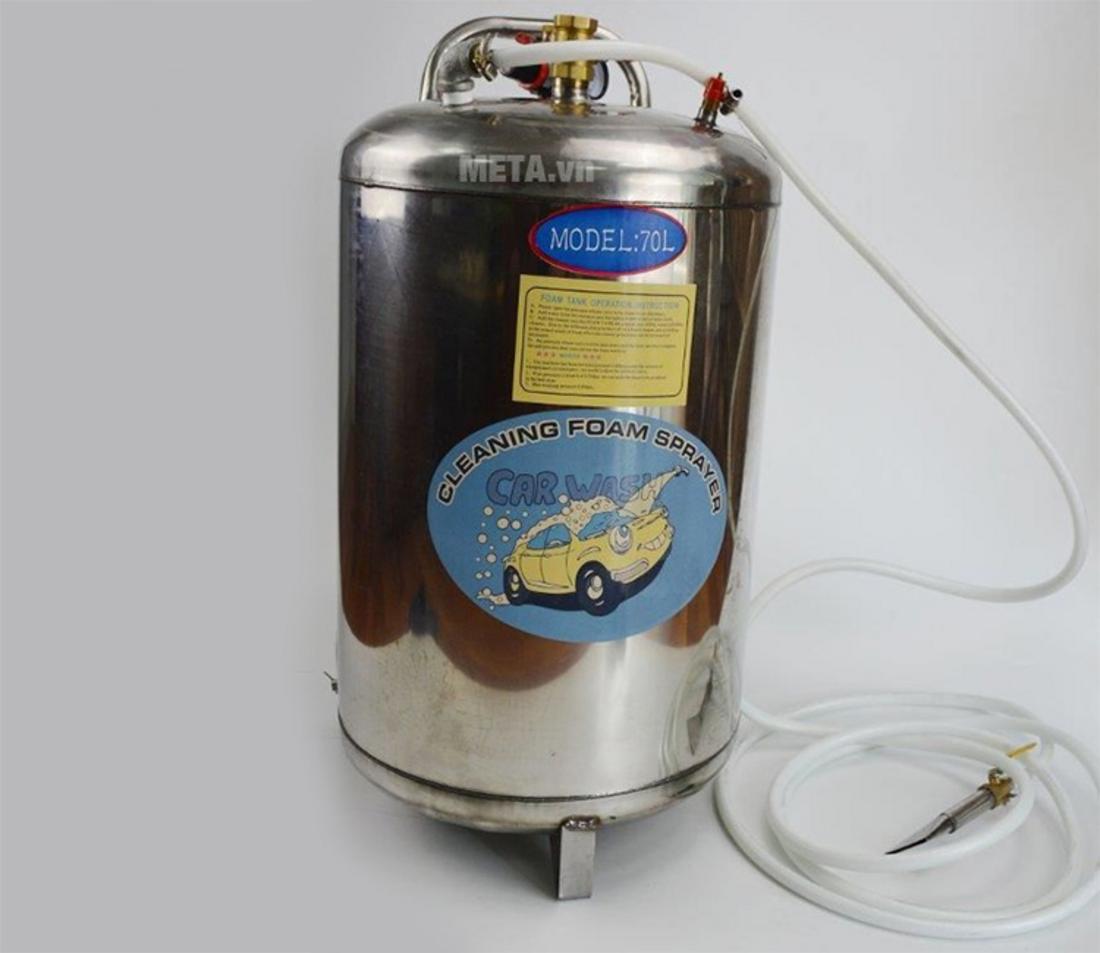 Dung tích 70 lít hỗ trợ làm việc liên tục, ít phải châm lại.
