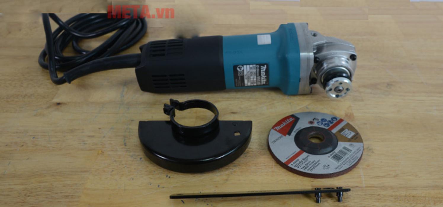 Công suất 710W mang lại khả năng xử lý công việc ổn định.