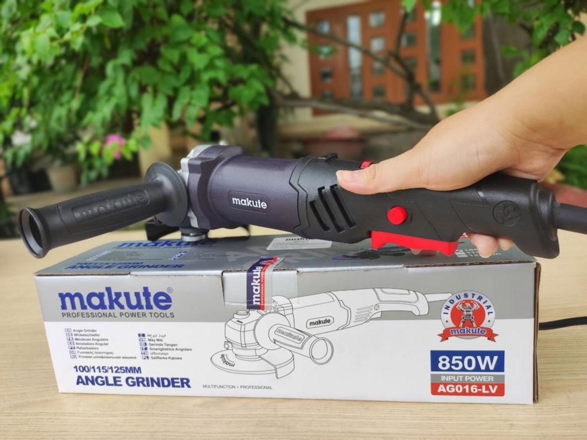 Công suất 850W cho khả năng mài cắt ổn định.