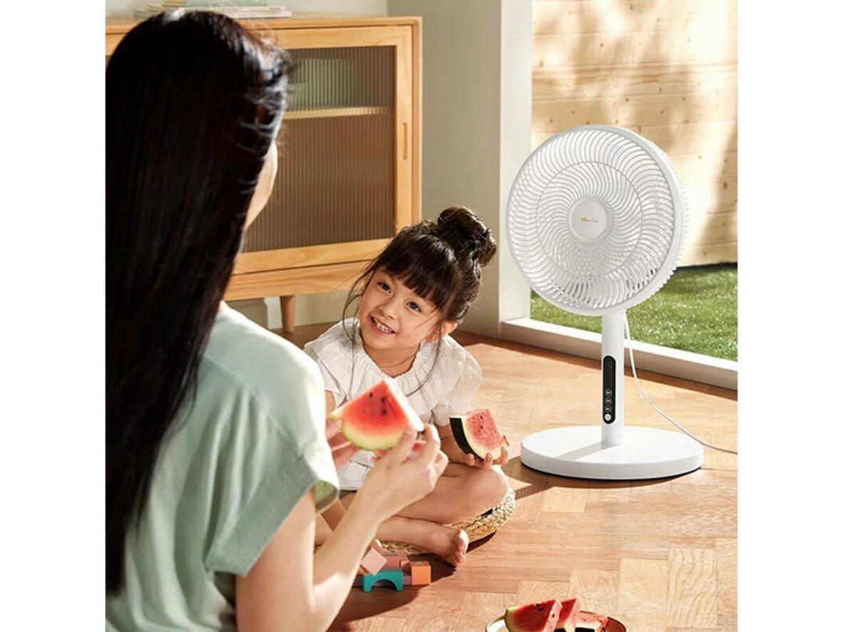 9 cánh quạt giúp luồng gió mềm mại và dễ chịu hơn