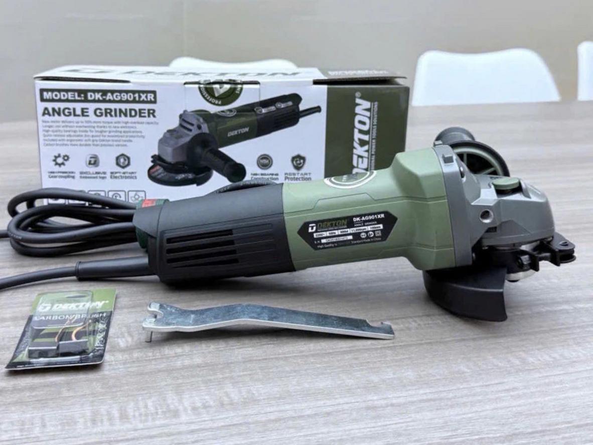 900W và 11.000 vòng/phút giúp làm việc nhanh, gọn.