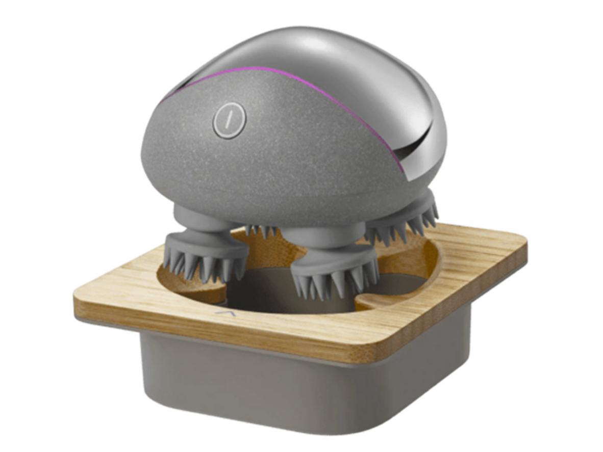 96 điểm tiếp xúc silicon tạo cảm giác massage êm ái và đều khắp da đầu.