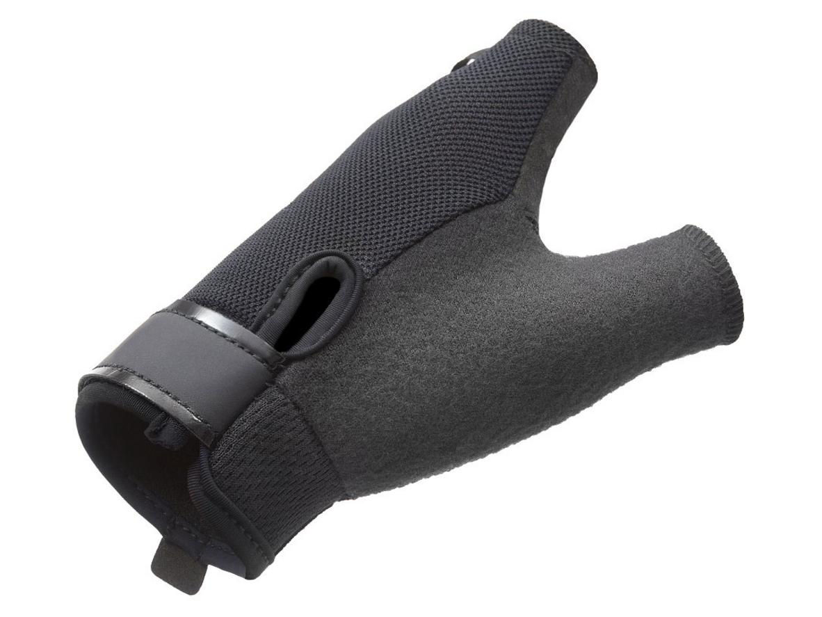 Aeroready giúp tay khô thoáng khi tập luyện