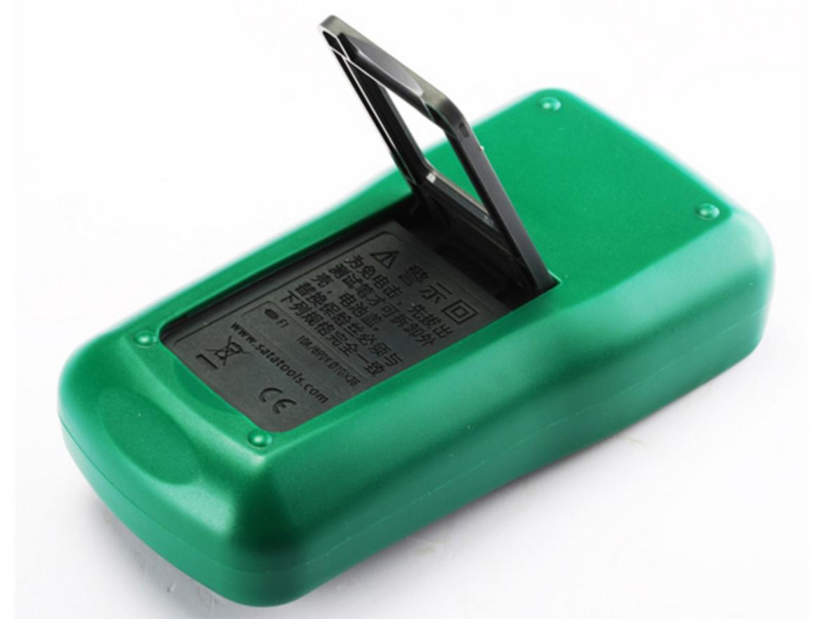 Auto-range và 3999 counts giúp đo nhanh, dễ đọc hơn.