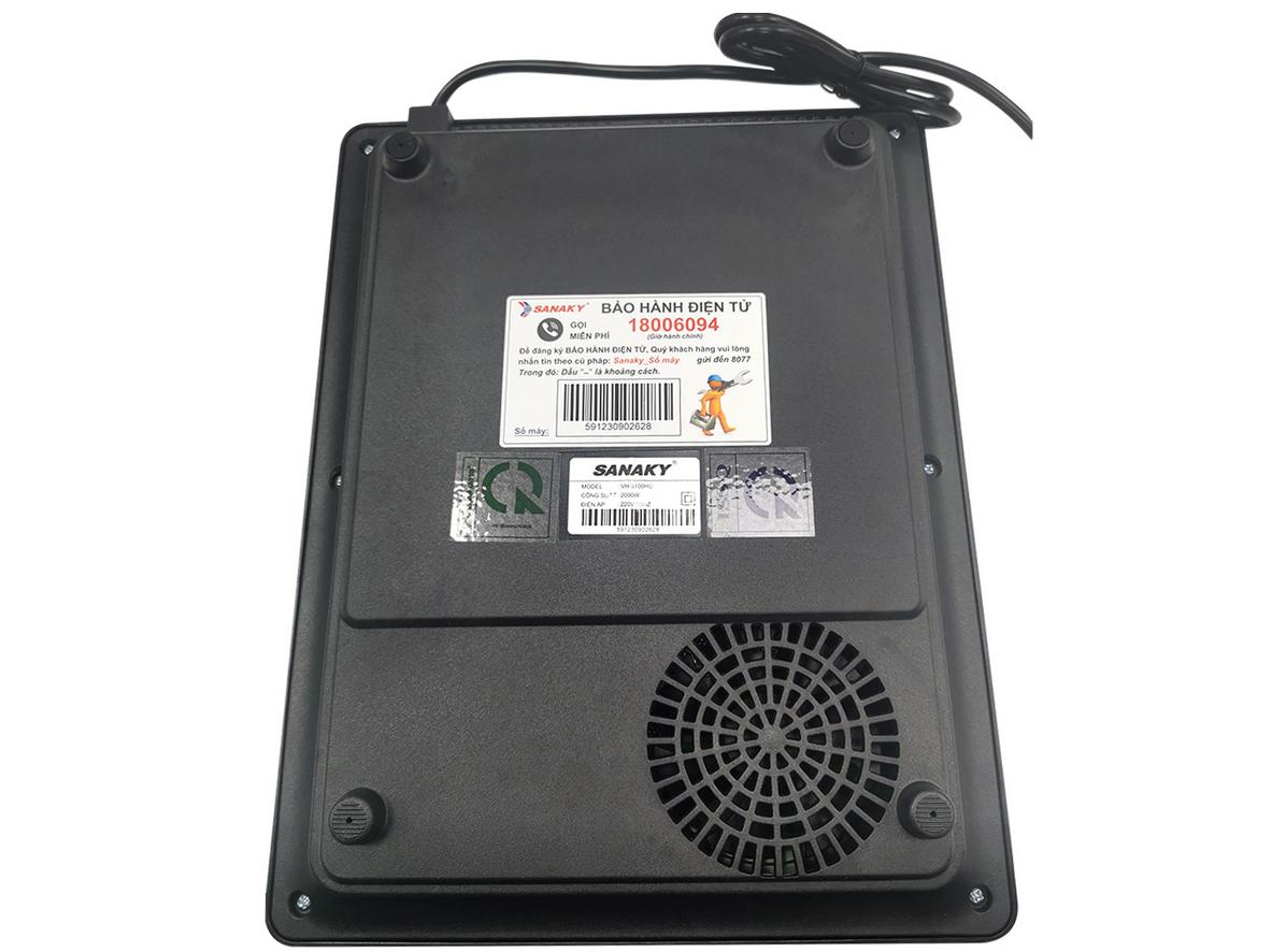 Công suất 2000W giúp nấu nhanh và tiện lợi.
