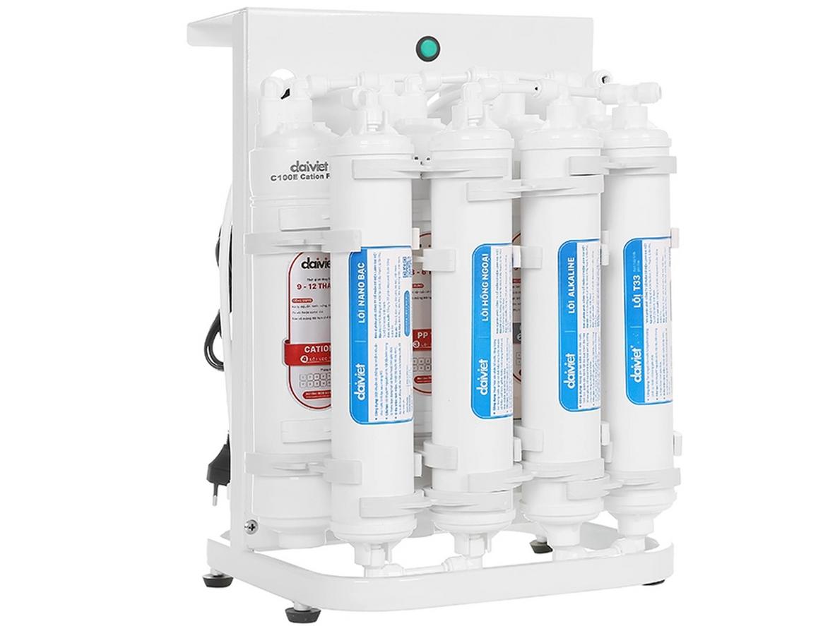 Dung tích bình chứa 10 lít và công suất 10–20 lít/giờ
