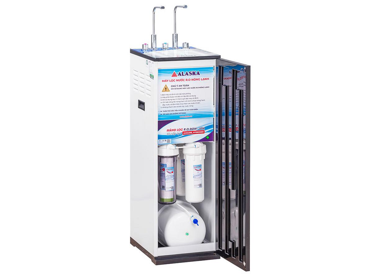 Bình chứa 8 lít đáp ứng tốt nhu cầu sử dụng nước mỗi ngày.