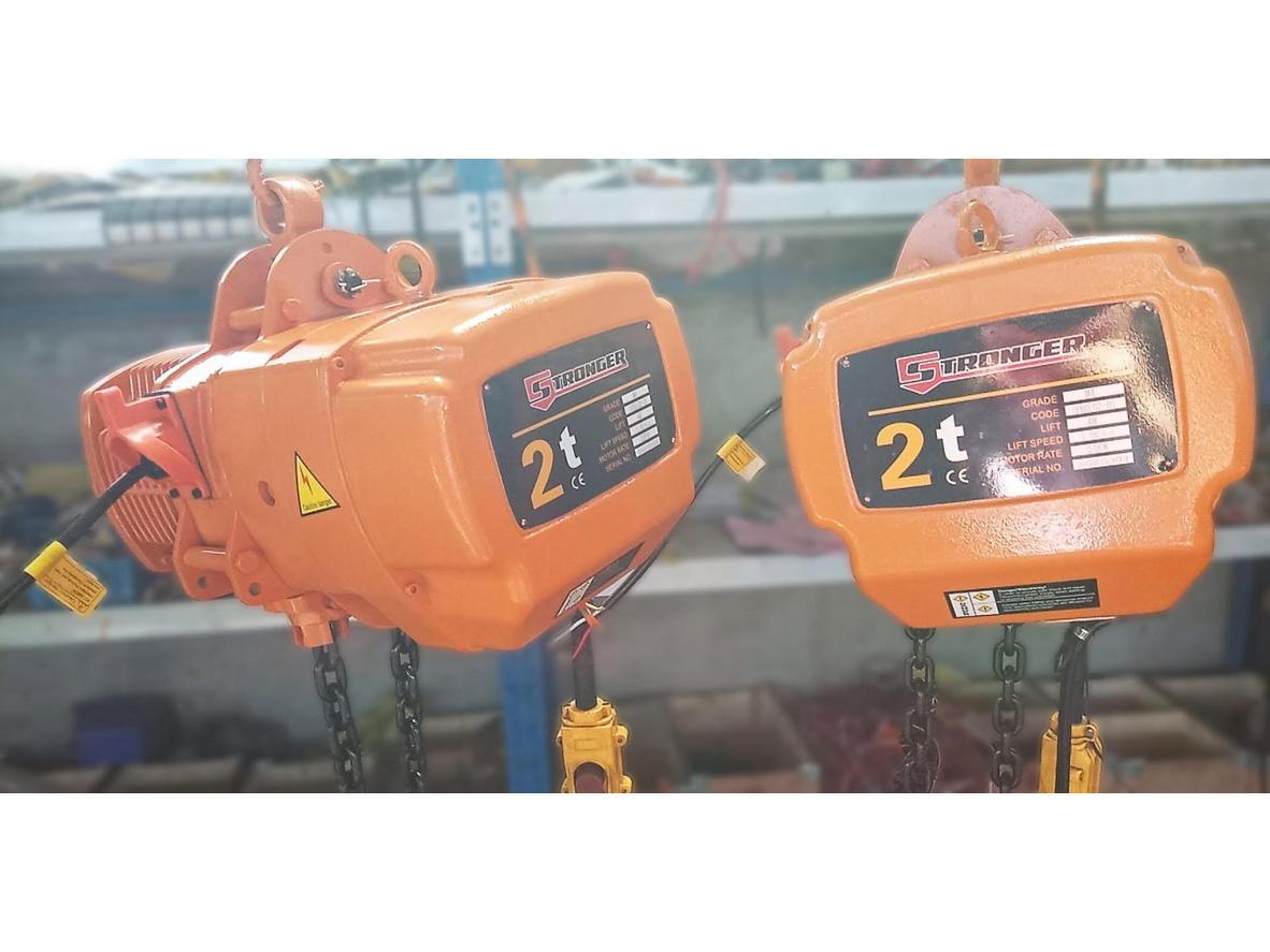 Chiều cao nâng 4m phù hợp lắp cố định.