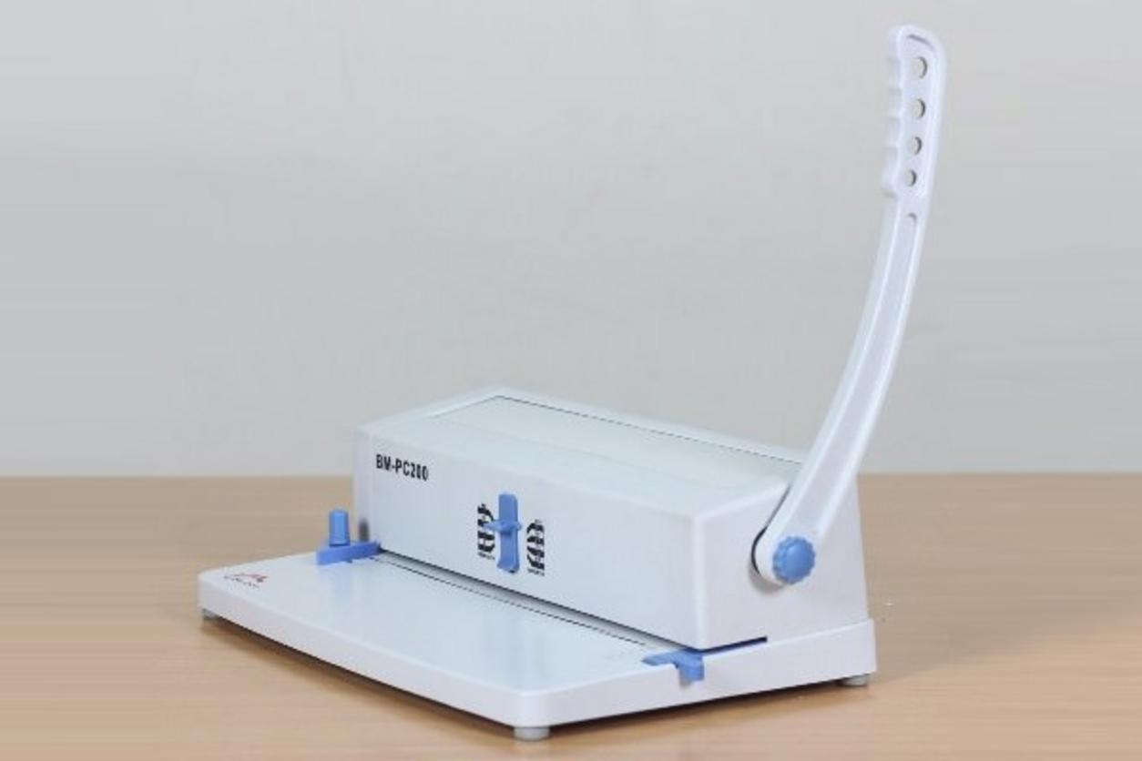 Con lăn điện hỗ trợ luồn lò xo nhanh và gọn