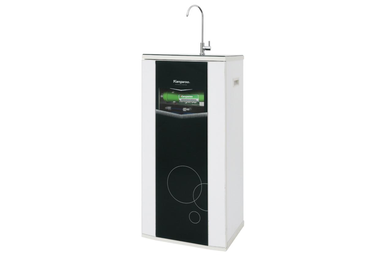 Công suất 10 - 15 lít/giờ và bình chứa 8 lít cho sinh hoạt gia đình.