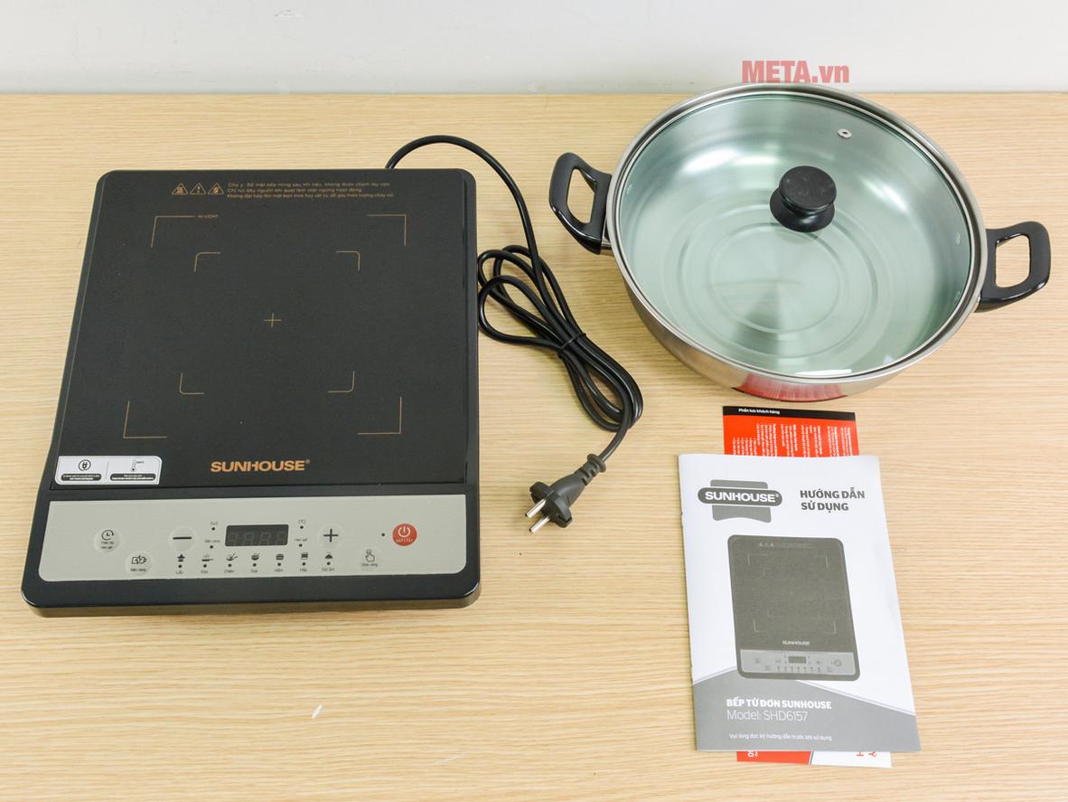 Công suất 1800W giúp nấu nhanh hơn và tiện hơn mỗi ngày.