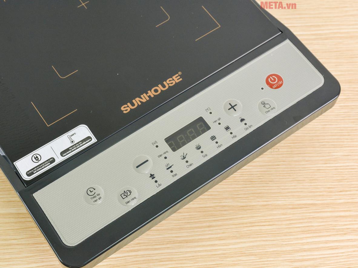 Công suất 1800W giúp nấu nhanh hơn và tiện hơn mỗi ngày.